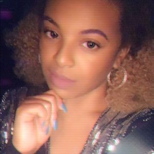 Meet your Posher, Samantha